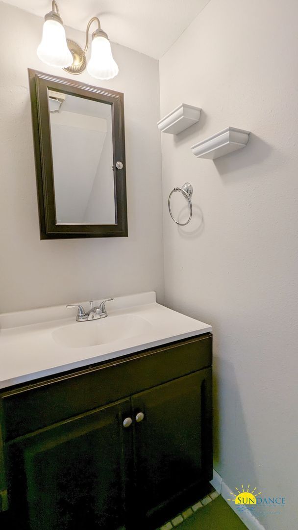 Building Photo - Nice 2 Bedroom Townhouse in Fort Walton