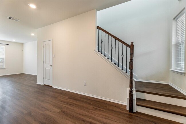 Building Photo - 13709 Vigilance St