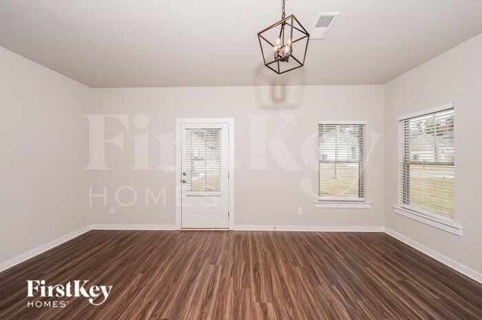 Building Photo - 1325 Brookhaven Dr