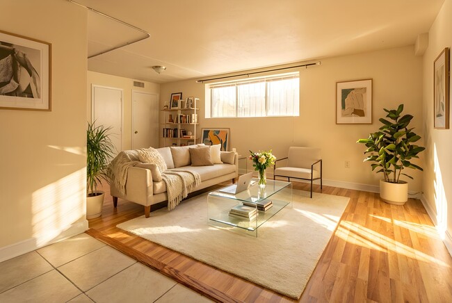 Building Photo - 120 Bradlee St