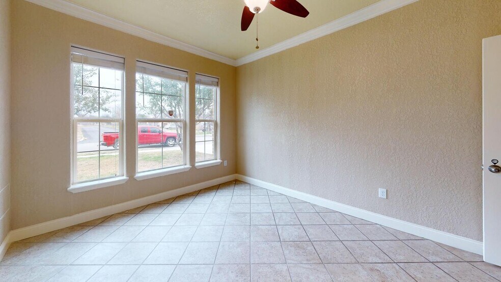 Building Photo - 7559 Glen Mont Dr