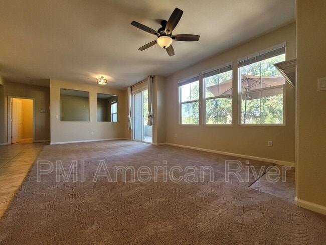 Building Photo - 3304 Esplanade Cir