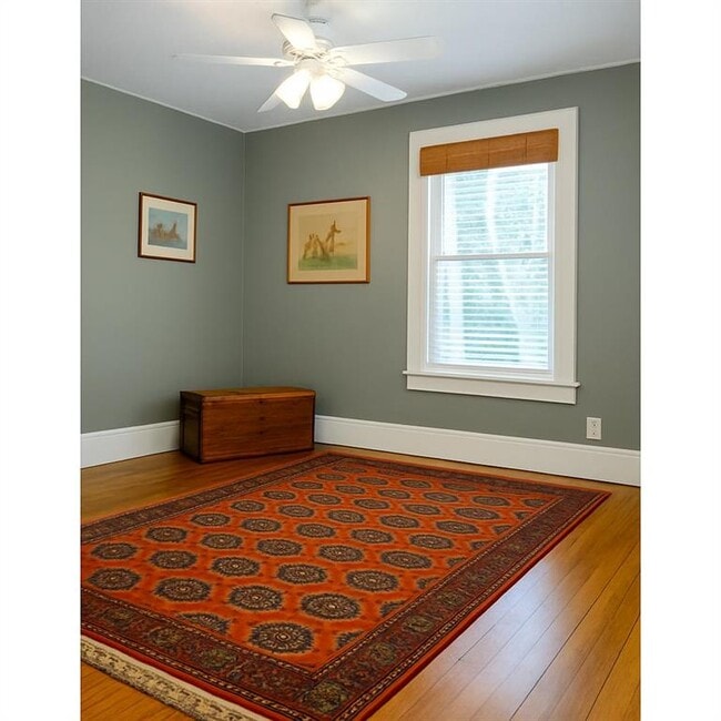 Building Photo - 1228 Grant St SE