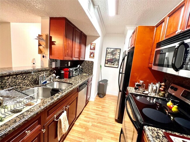 Building Photo - 15689 SW 106th Ln