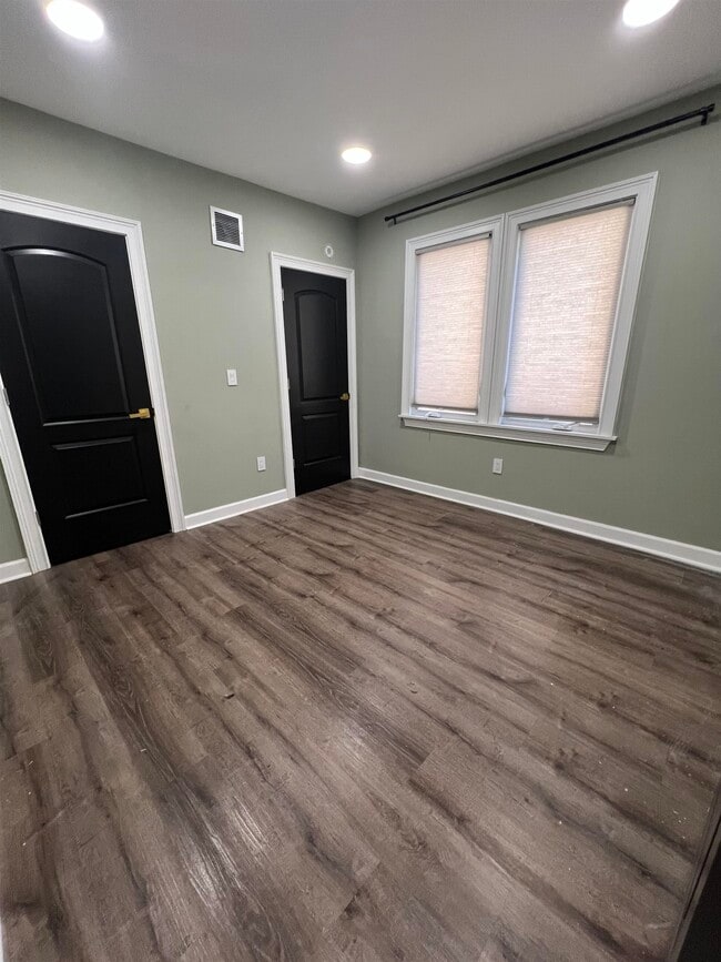 Building Photo - 8110 5th St