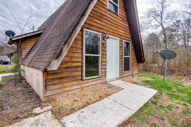 Building Photo - 90 Park St