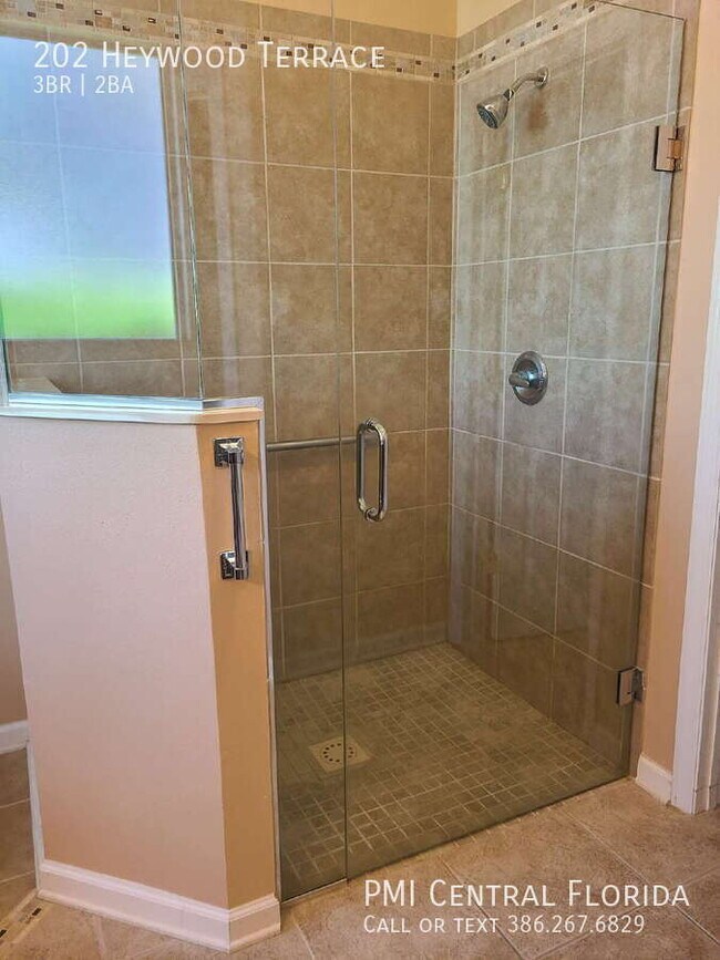 Building Photo - 202 Heywood Terrace