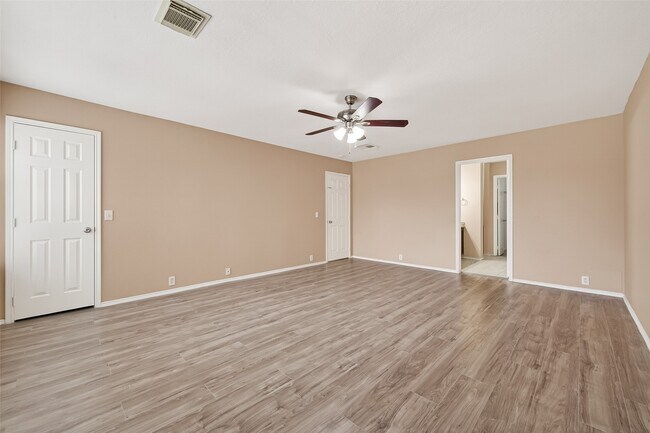 Building Photo - 15007 Sugar Sands Dr