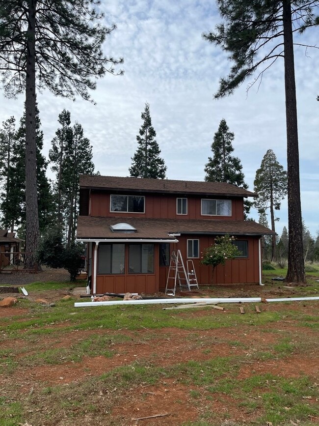 Building Photo - Magalia- 3 bedroom 2 bathroom, 2 story, detached garage, extra lot available