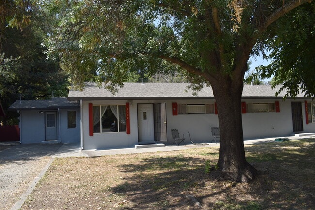 Building Photo - 7117 Pleasants Valley Rd