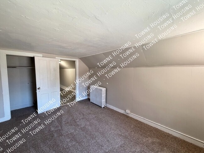Building Photo - 256 14th St