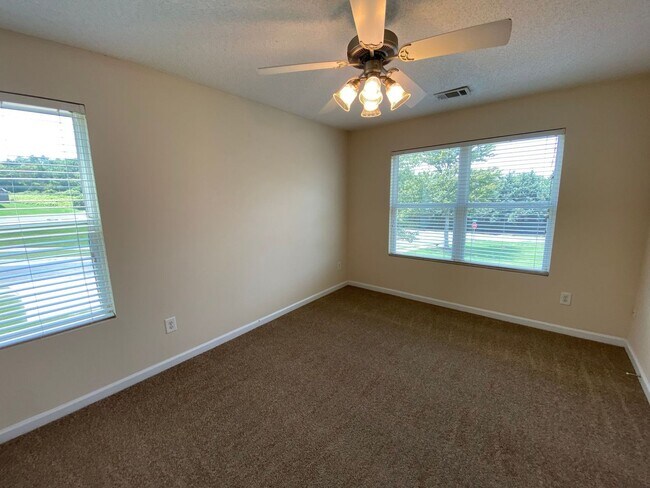 Building Photo - BRIDGEWATER HOME! PRE-LEASING FOR AUGUST 1st 2026!