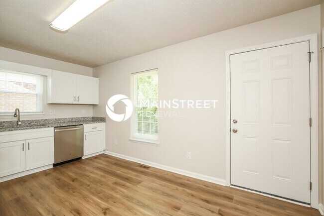 Building Photo - 3 Bedroom Pet-Friendly Home in HIGH POINT,...