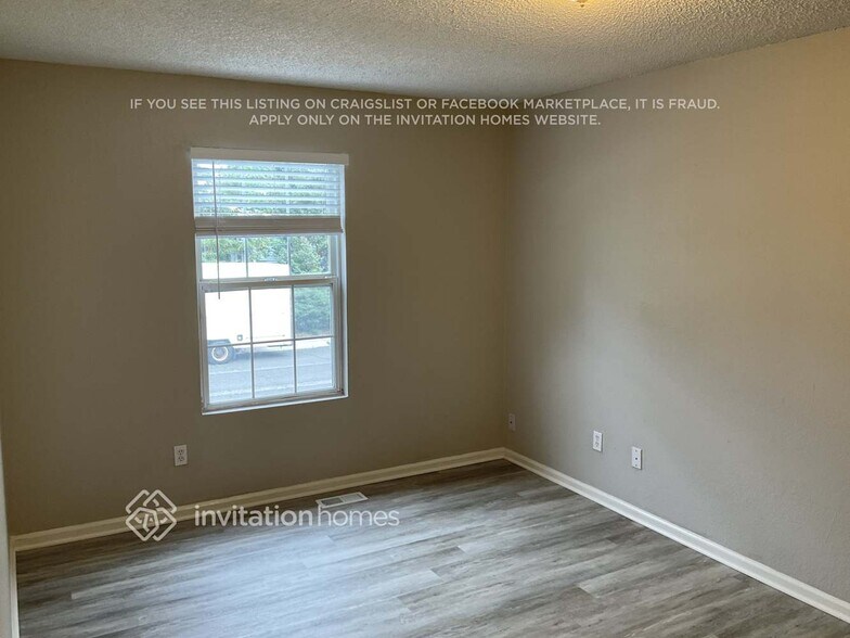 Building Photo - 1621 Gibralter St