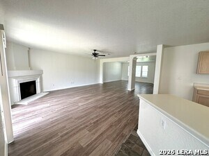 Building Photo - 814 Empresario Dr