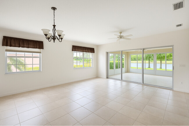 Building Photo - 12040 SW Elsinore Dr