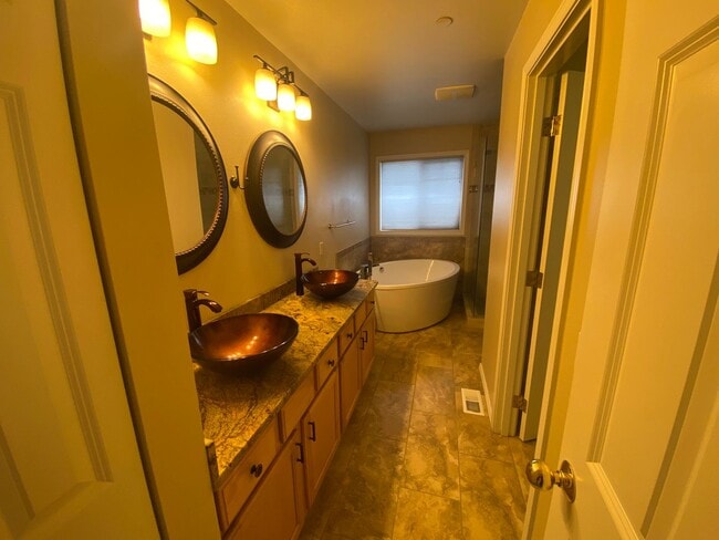 Building Photo - 3 Bedroom Corner Lot DuPont Home