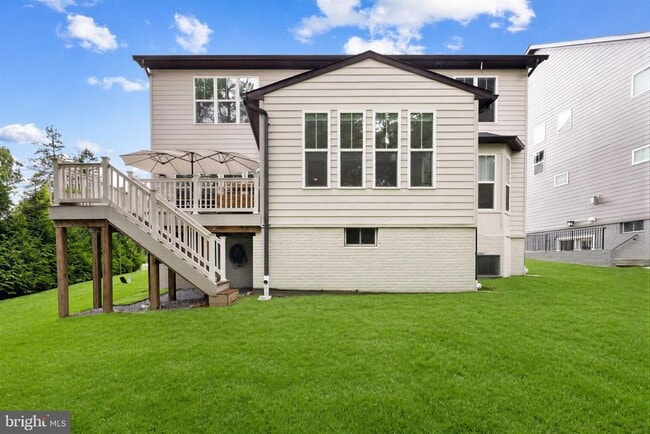 Building Photo - 9501 Wildoak Dr