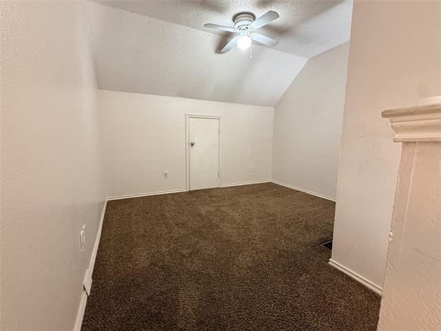 Building Photo - 2300 Bamboo Dr