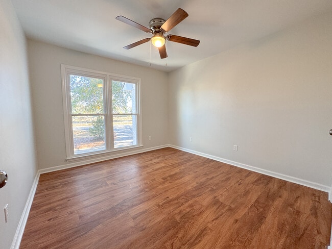 Building Photo - 249 Highpoint Rd