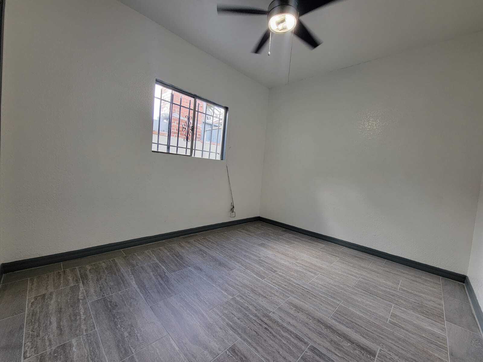 Building Photo - 1315 W 101st St