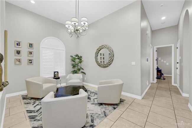 Building Photo - 24 3rd N Ln