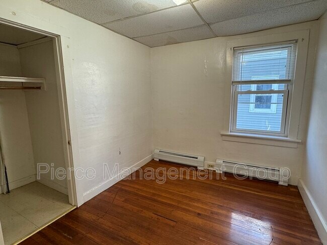 Building Photo - 120 Elm St
