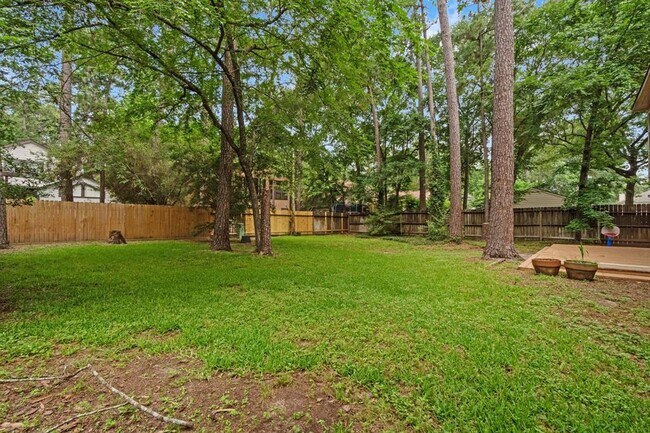 Building Photo - 28 Silver Elm Pl