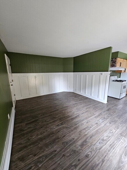 Building Photo - 2525 McKee Ave SW