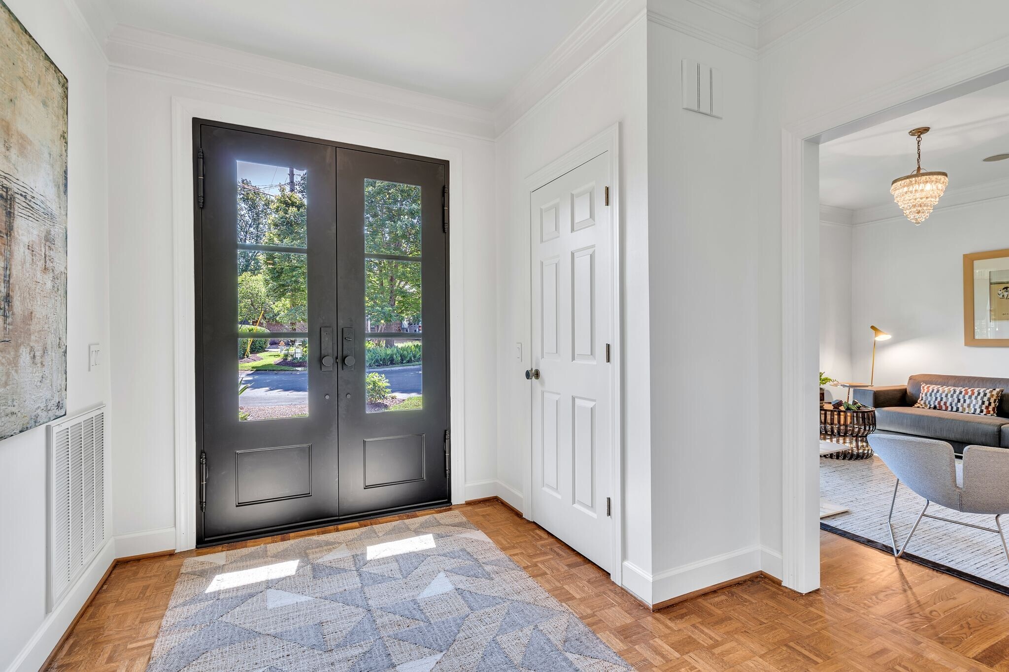 Building Photo - 204 Longwood Ct