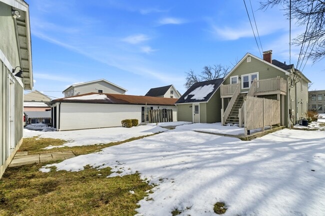 Building Photo - 1374 Ida Ave