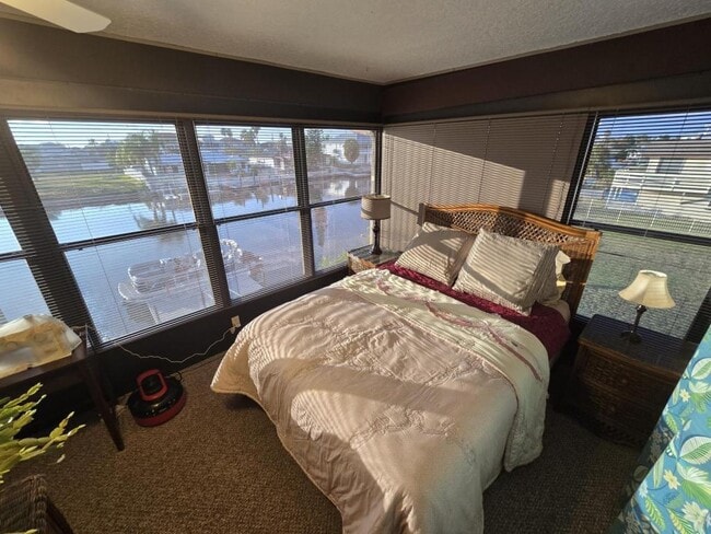 Building Photo - 4261 Paradise Cir