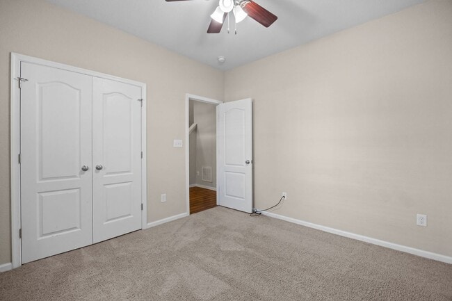 Building Photo - Beautiful Townhome for Rent in Virginia Beach With Free Internet!