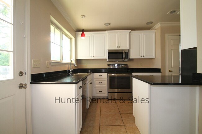 Building Photo - HEAVENLY HEIGHTS HOME