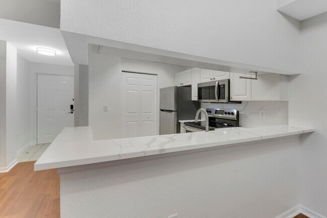 Building Photo - 2809 Amalei Dr