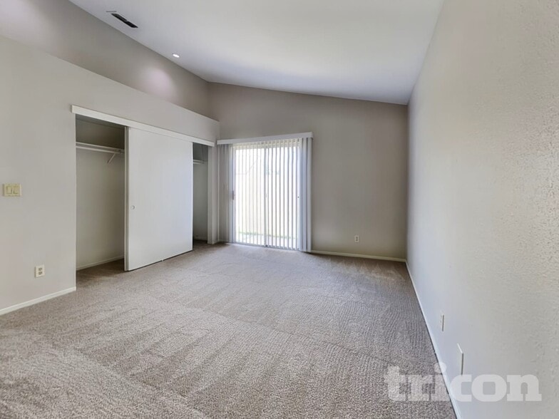 Building Photo - 7726 Robinette Rd