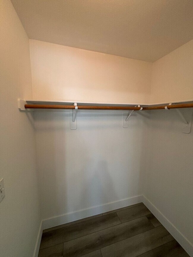 Building Photo - *CUTE 2 MASTER BEDROOM CONDO IN GATED COMMUNITY!!*