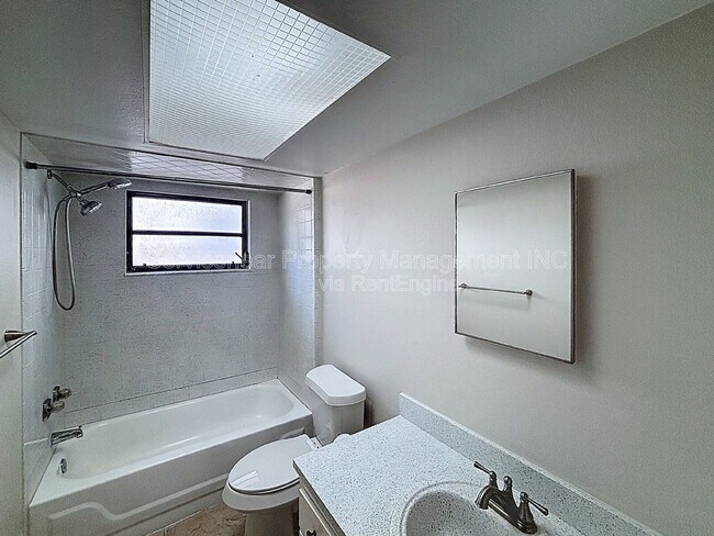 Building Photo - 10597 101st Ave