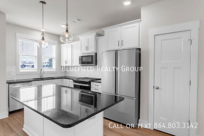 Building Photo - 271 Dalmatian Dr