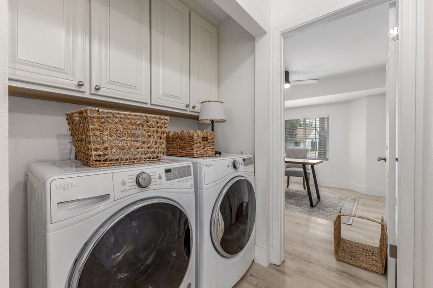 Building Photo - 15433 N 63rd St