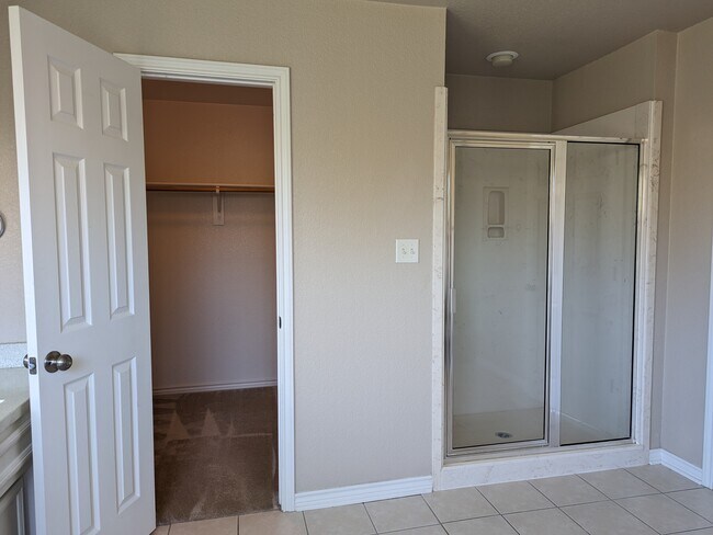 Building Photo - 521 Mustang Trail