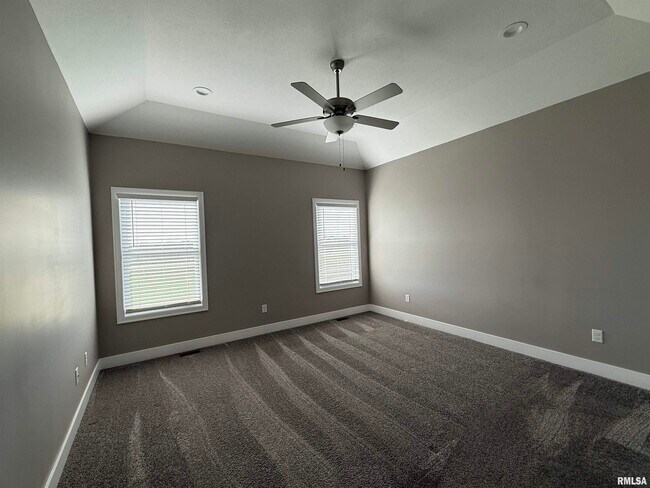 Building Photo - 4511 Castle Pines Dr