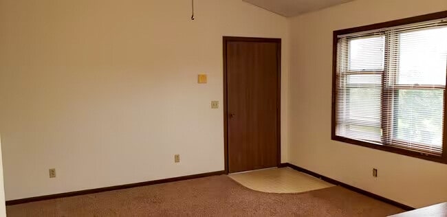 Building Photo - 645 Galena Ct