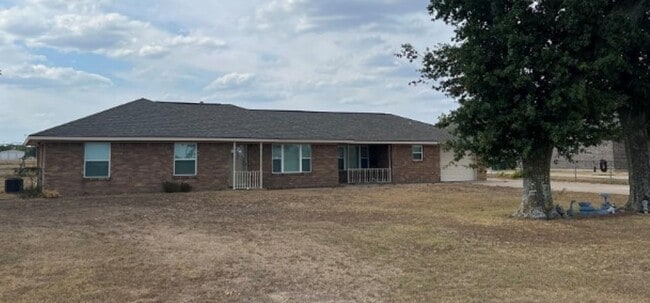 Building Photo - 566 Schmidt Rd
