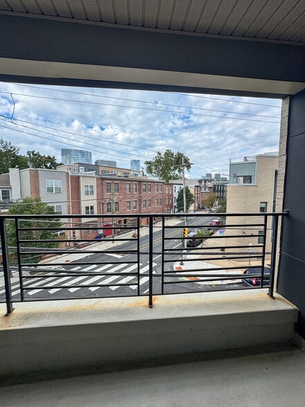 Building Photo - 2539 Grays Ferry Ave