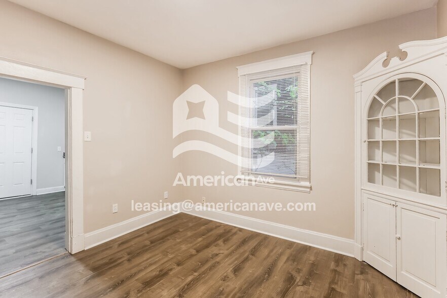 Building Photo - 14 21st St