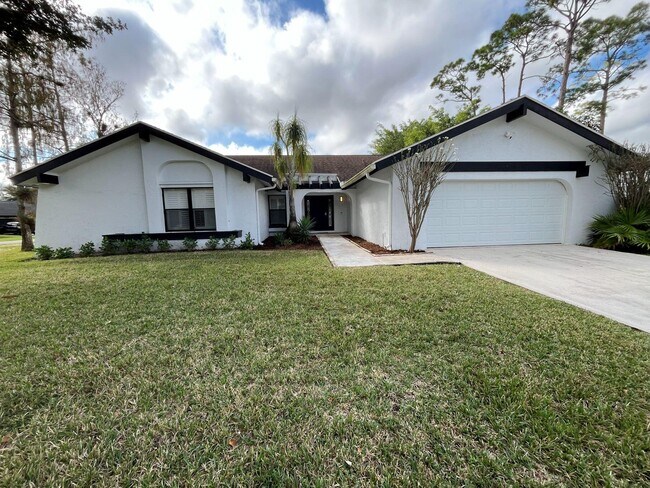 Primary Photo - 12305 Sawgrass Ct