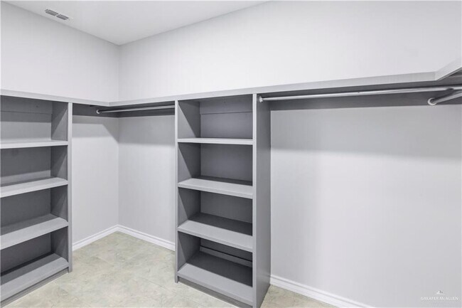 Building Photo - 24 Quietud St