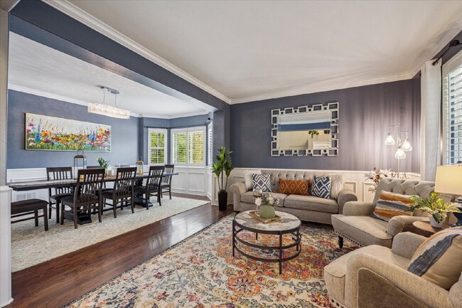 Building Photo - Golf-Course Retreat