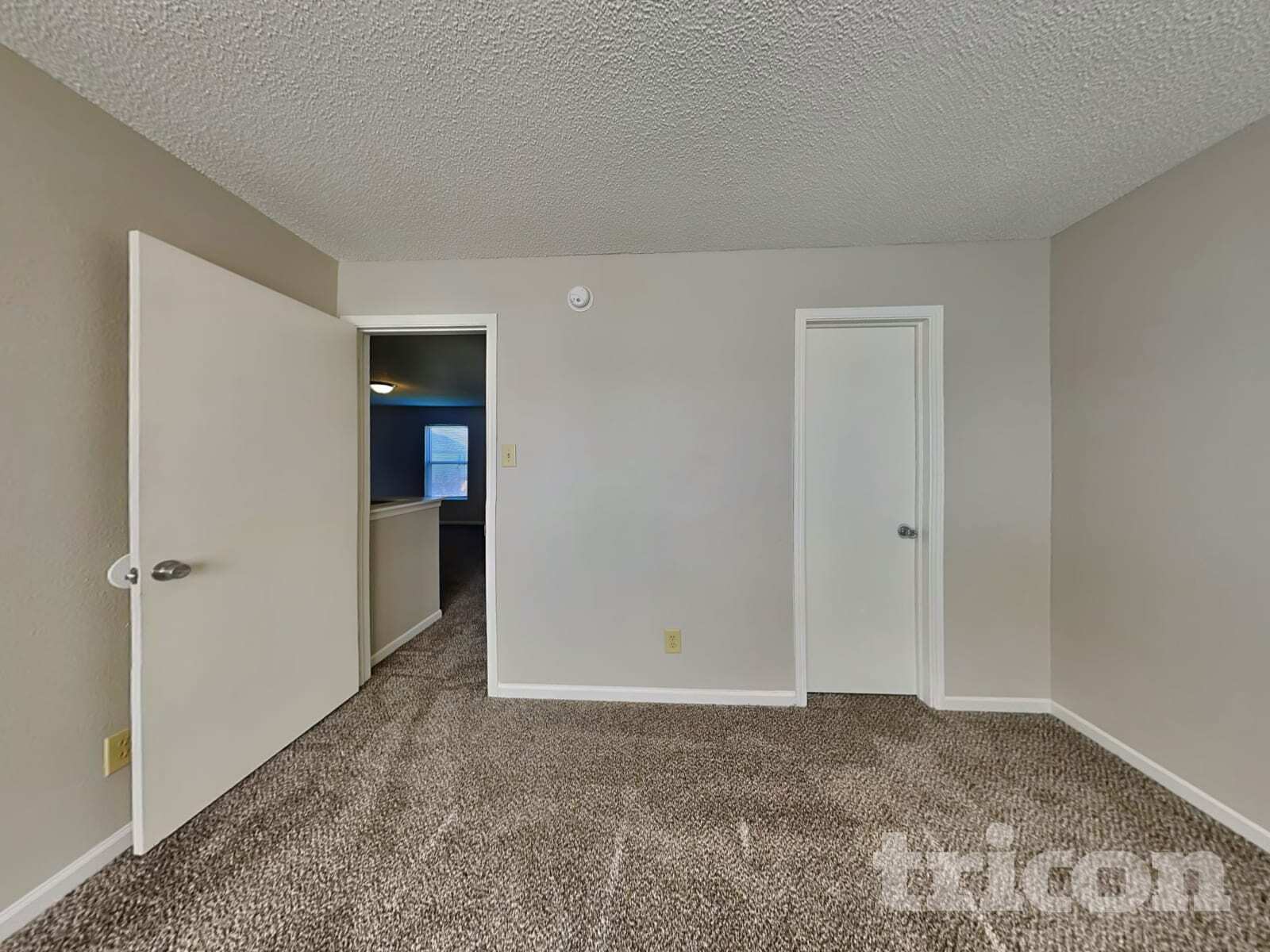Building Photo - 2168 Olympia Dr